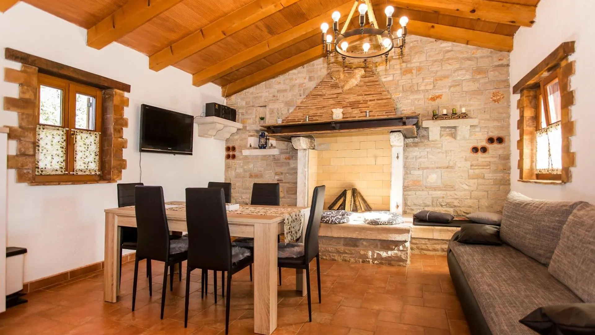 Holiday home Family Friendly House With A Parking Space Rovinj - 22074 Croatia